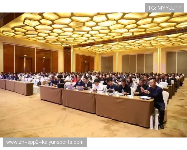 各级协会组织俱乐部与运动员参加法律知识培训